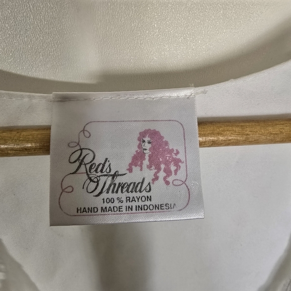 Vintage Women's Lace Crochet Like Sleeveless Buttondown Vest - White - Picture 4 of 7